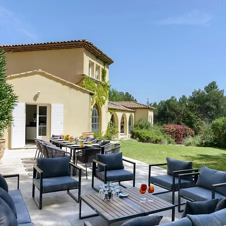 Clara Luxery House On Pont Royal Golf Mallemort