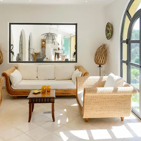 Villa Clara Luxery House On Pont Royal Golf Mallemort